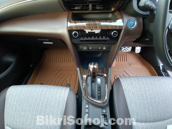 Toyota Yaris cross z package 2021 model sale