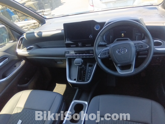 Toyota Noah SZ 2022