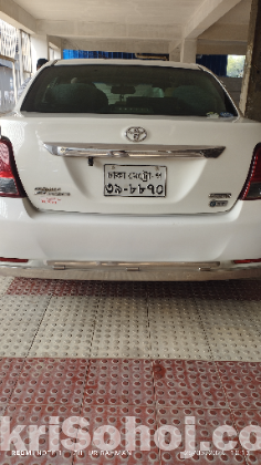 Toyota Axio Luxel 2012