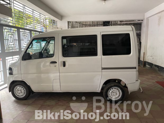 Mitsubishi minicab 660cc