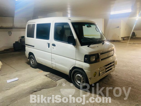 Mitsubishi minicab 660cc