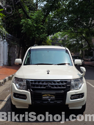 Mitsubishi Pajero 2006 Model V93 (Hard Jeep)