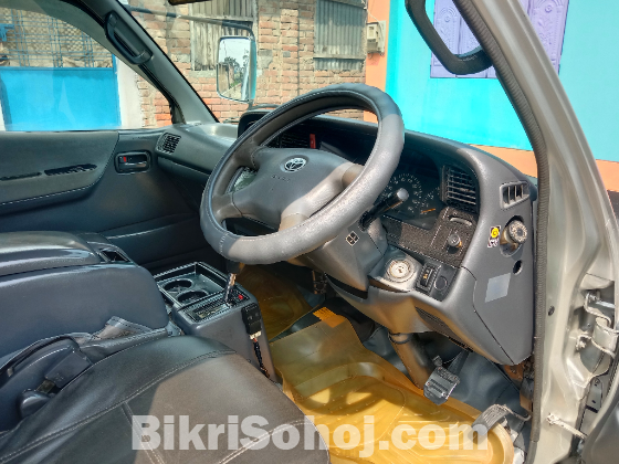 Toyota Hiace Super Gl old shape