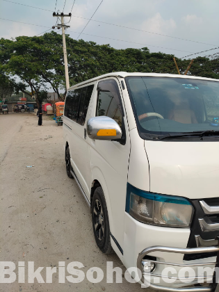 Toyota hiace gl 2012
