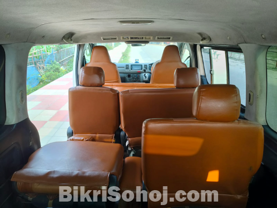 Toyota hiace gl 2012