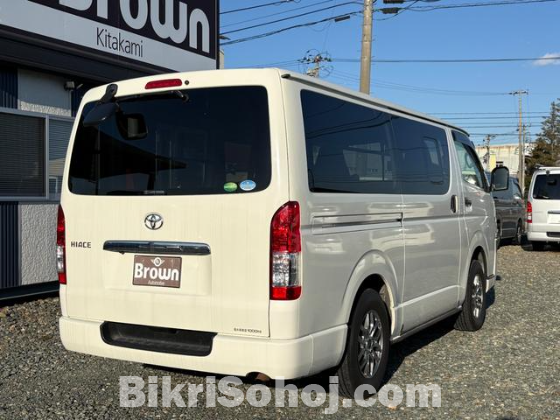 TOYOTA HIACE GL DUAL AC 2021