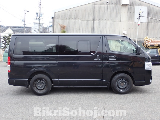 TOYOTA HIACE GL BLACK 2021