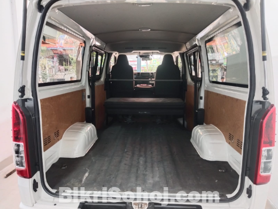 Toyota Hiace GL 2021