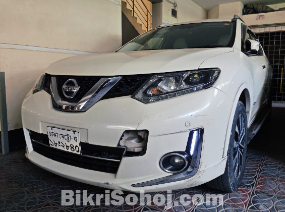 Nissan X-Trail Mode Premier 2015