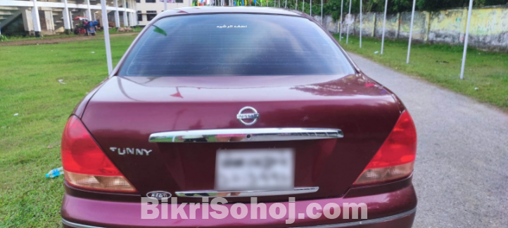 Nissan Sunny Maroon 2006