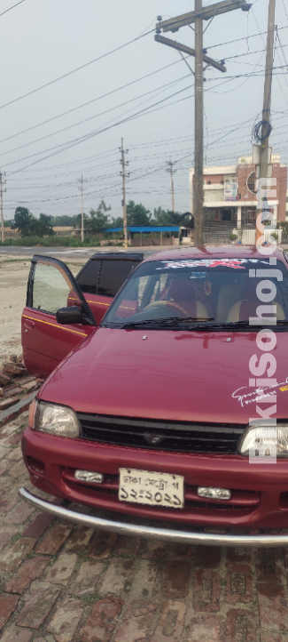 Toyota starlet (HATCHBACK)