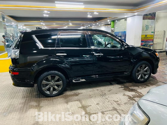 Mitsubishi Outlander Roadest Octane Sunroof 7 Seat