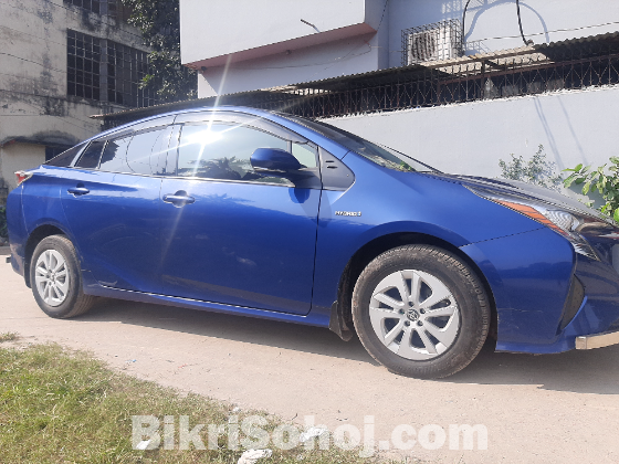 Toyota Prius S package 2016 model