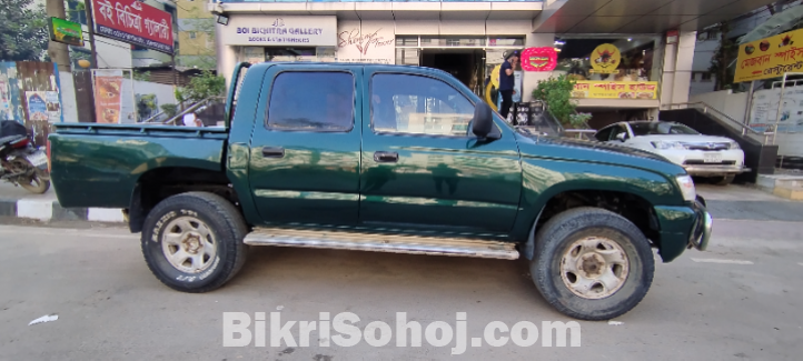 Toyota Hilux 2005