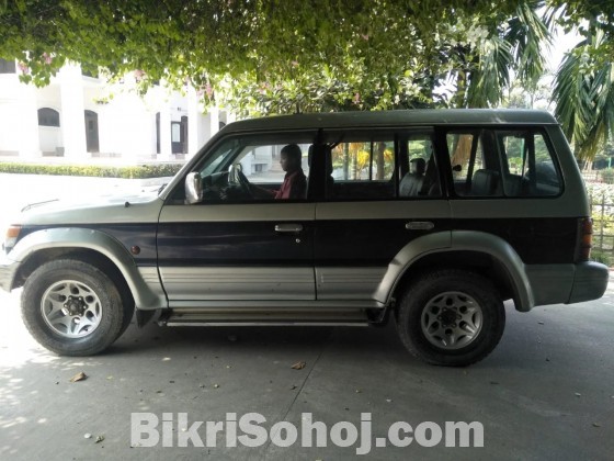 Mitsubishi Pajero Hard Jeep 1997