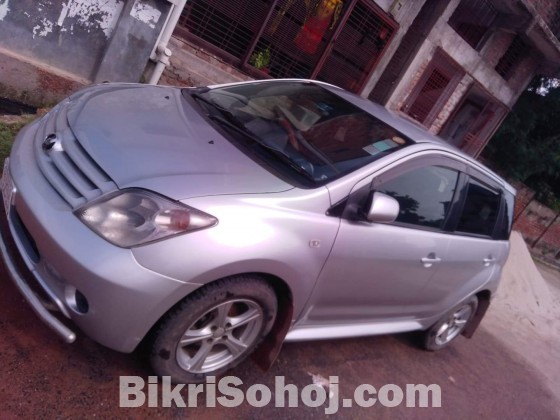 Toyota IST 2006, reg: 2010